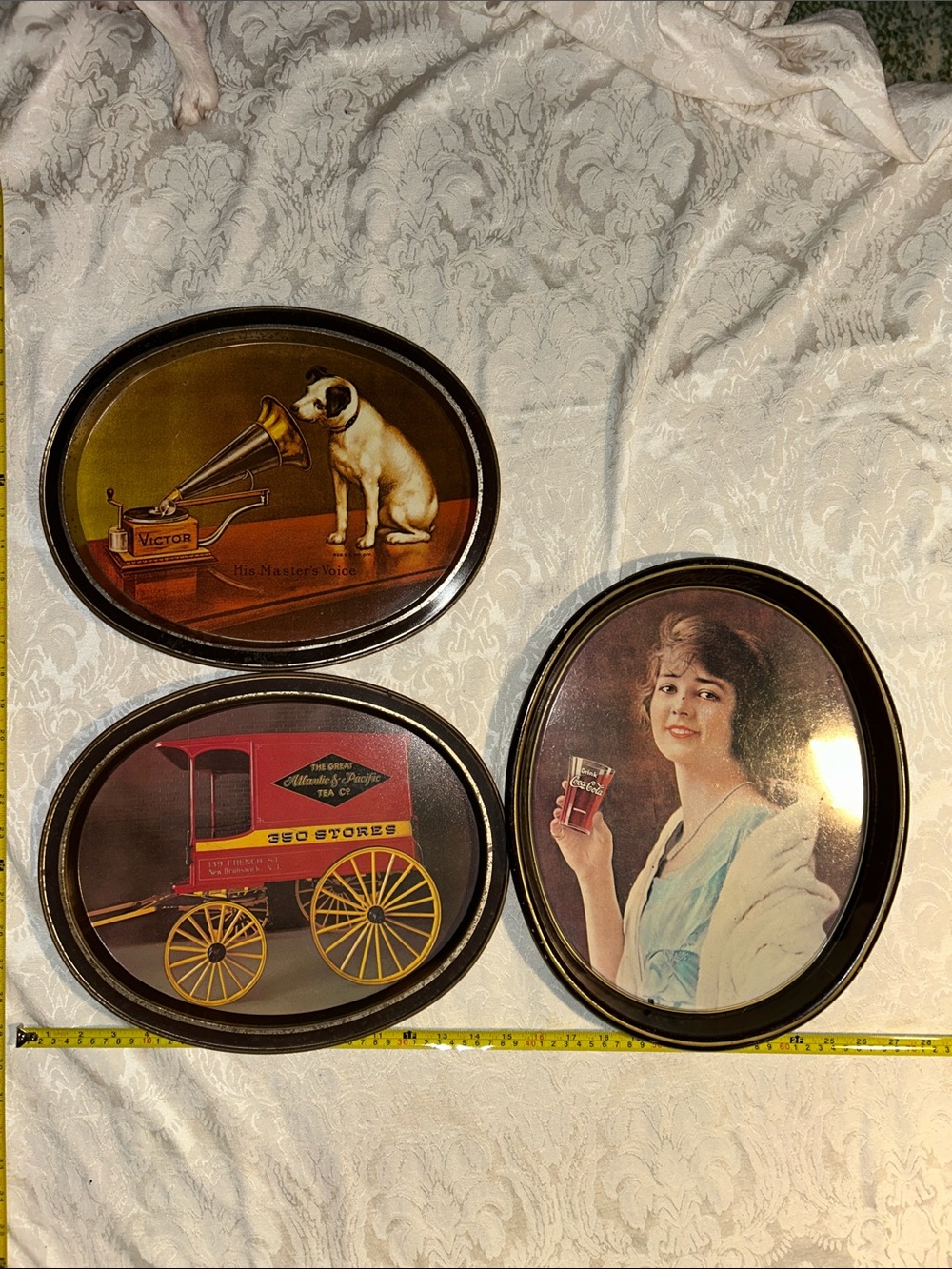 Tin decorative trays. 3.
